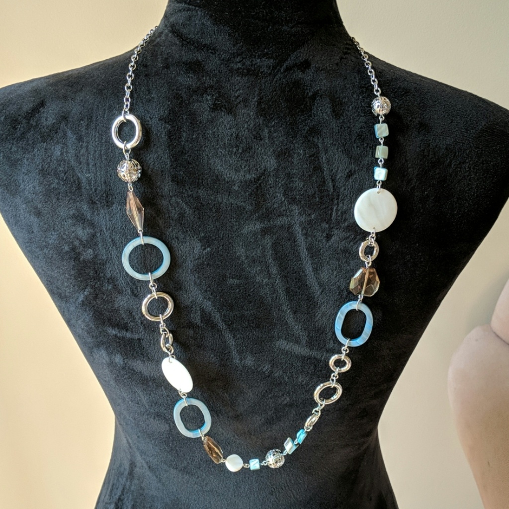 Nwt Lia Sophia Beautiful Necklace 25$